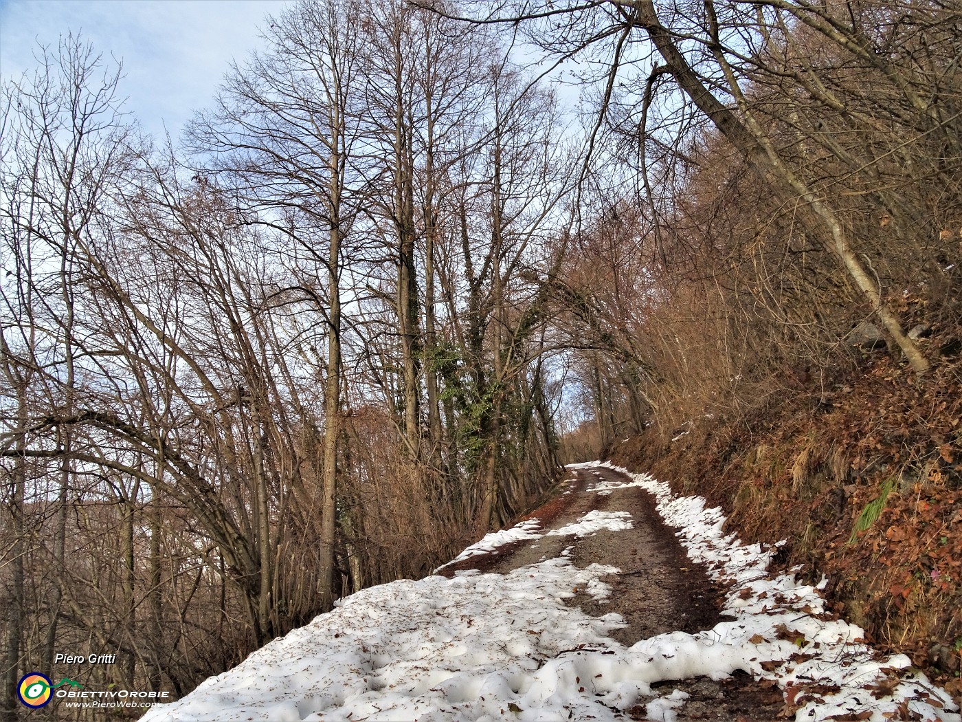 14 Primo tratto su strada agrosilvopastorale.JPG